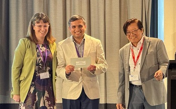 Dr Saumil Desai receiving the award for Best Oral Paper at the Neonatal Clinical Practice Improvement Conference.